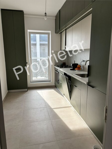 Titan, apartament 3 camere, loc de parcare inclus.