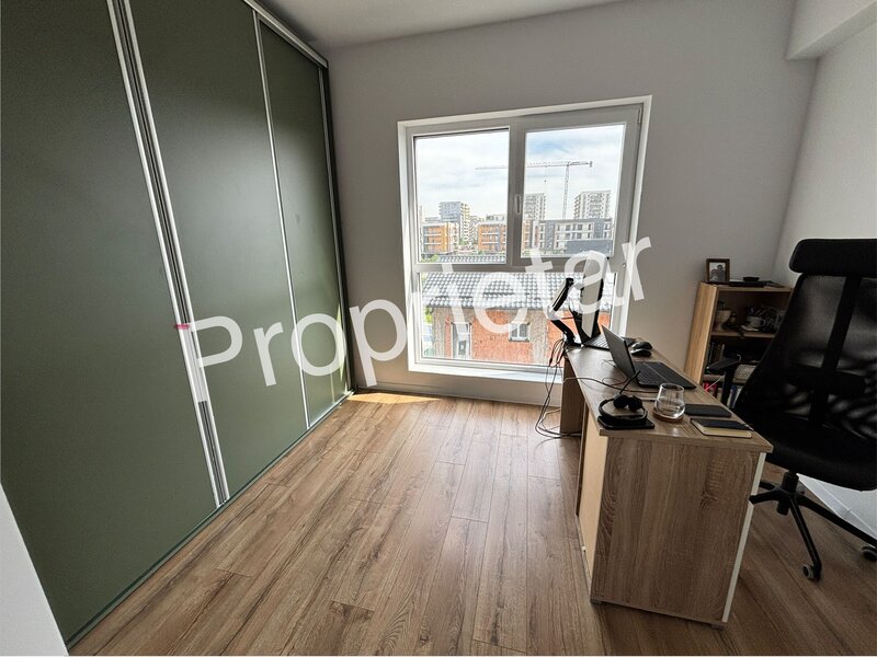 Titan, apartament 3 camere, loc de parcare inclus.