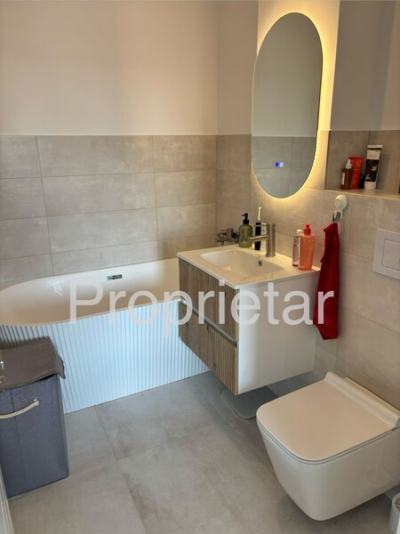 Titan, apartament 3 camere, loc de parcare inclus.